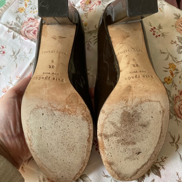 Kate Spade Patent Pumps Size 8.5 B - Picture 9 of 9